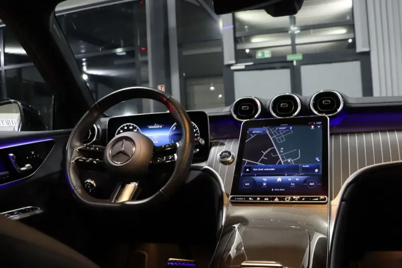 Mercedes-Benz GLC 300 (Clasa GLC) din 2023 cu 27.000 km - oferta MER188623 - foto 2