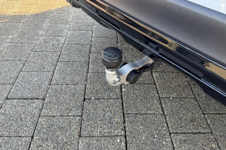 Mercedes-Benz GLC 300 (Clasa GLC) din 2024 cu 25.839 km - oferta MER188625 - foto 9