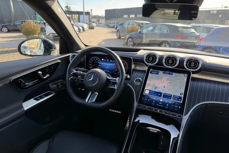 Mercedes-Benz GLC 300 (Clasa GLC) din 2024 cu 25.839 km - oferta MER188625 - foto 11