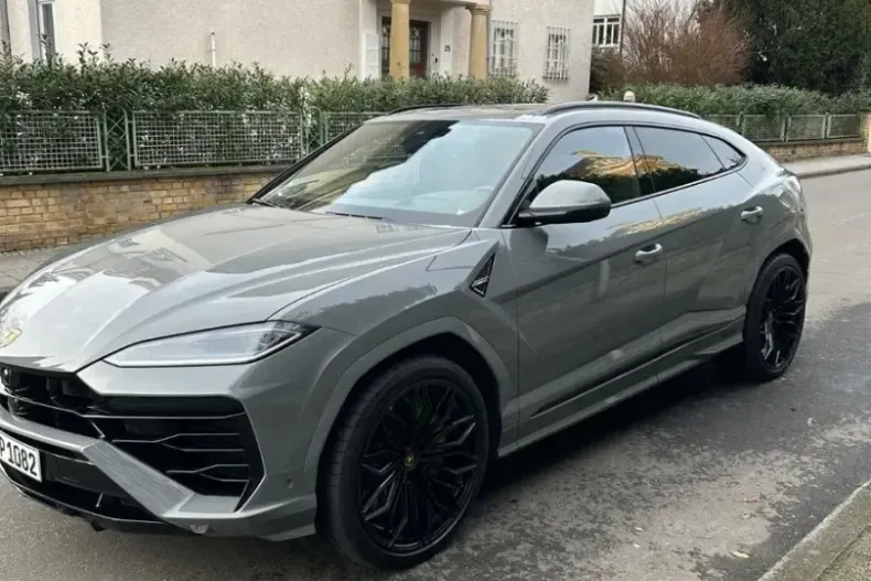 Lamborghini Urus din 2025 cu 9.800 km - oferta LAM188628 - foto 4