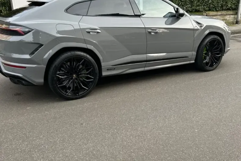 Lamborghini Urus din 2025 cu 9.800 km - oferta LAM188628 - foto 6