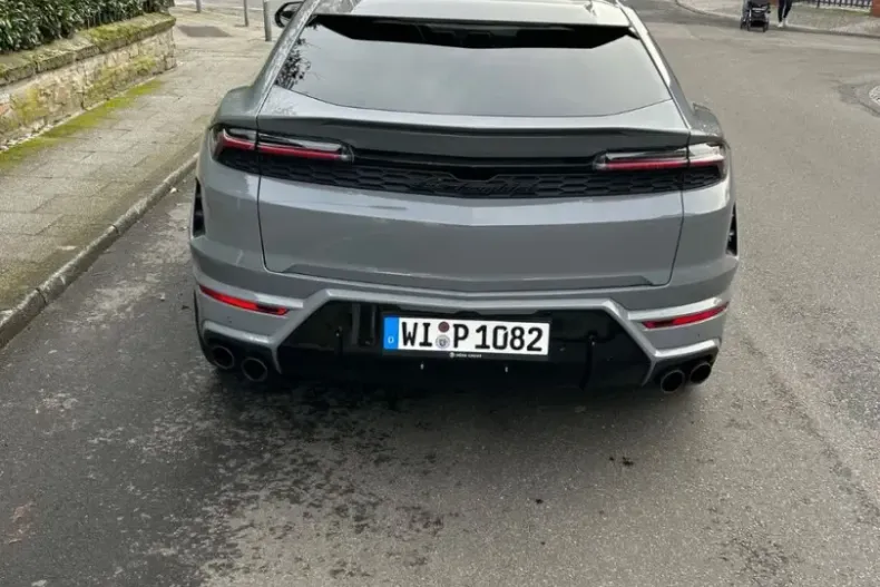 Lamborghini Urus din 2025 cu 9.800 km - oferta LAM188628 - foto 7
