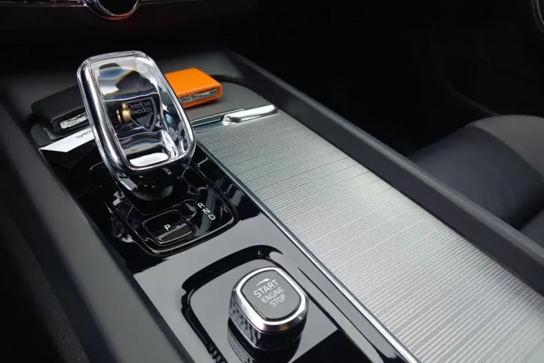 Volvo XC60 din 2024 cu 18.742 km - oferta VOL188632 - foto 18