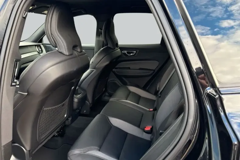 Volvo XC60 din 2024 cu 20.490 km - oferta VOL188633 - foto 9