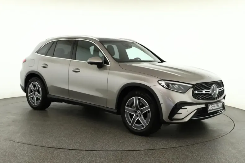 Mercedes-Benz GLC 300 (Clasa GLC) din 2024 cu 43.000 km - oferta MER188640 - foto 1