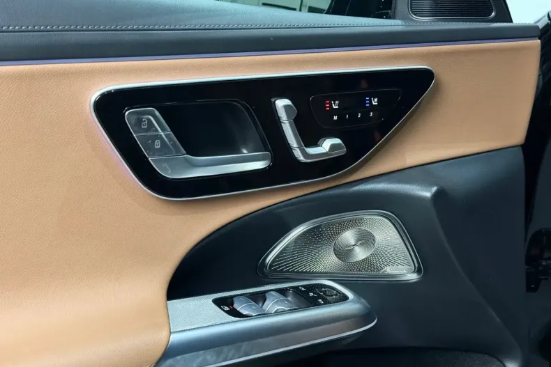 Mercedes-Benz E 450 (Clasa E) din 2025 cu 44.976 km - oferta MER188643 - foto 15