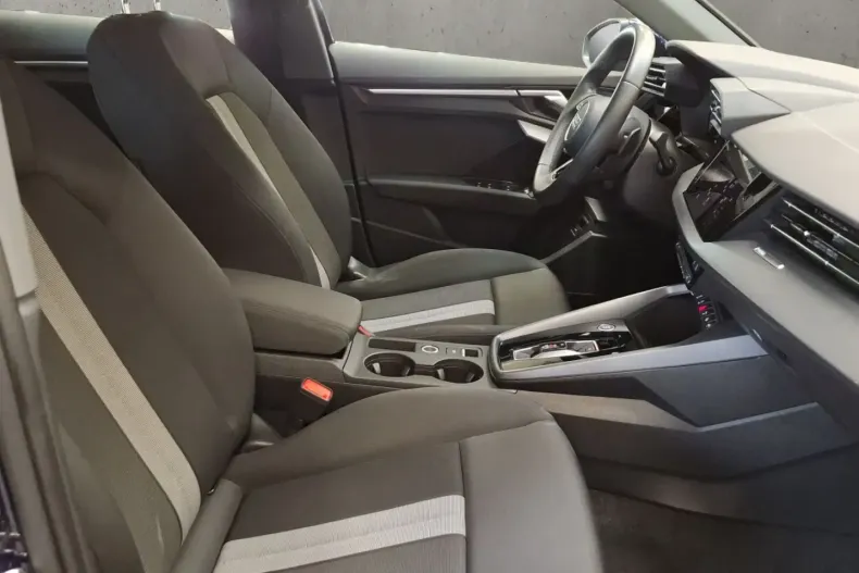 Audi A3 din 2025 cu 42.088 km - oferta AUD188645 - foto 18