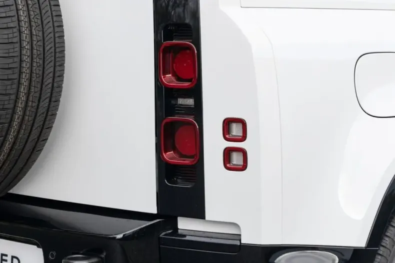 Land Rover Defender din 2025 cu 50.509 km - oferta LAN188646 - foto 15