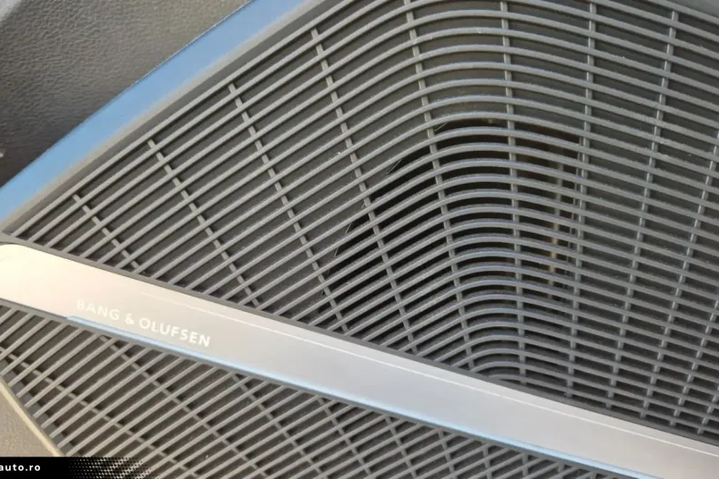 Audi Q5 din 2025 cu 83.408 km - oferta AUD188647 - foto 11