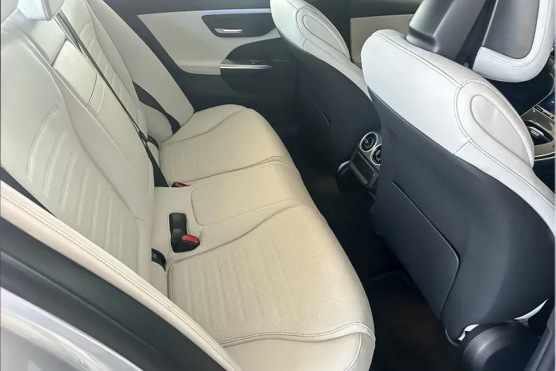 Mercedes-Benz C din 2022 cu 75.996 km - oferta MER188651 - foto 12