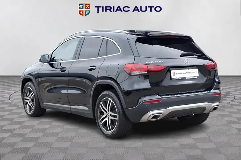 Mercedes-Benz GLA din 2020 cu 84.036 km - oferta MER188652 - foto 4