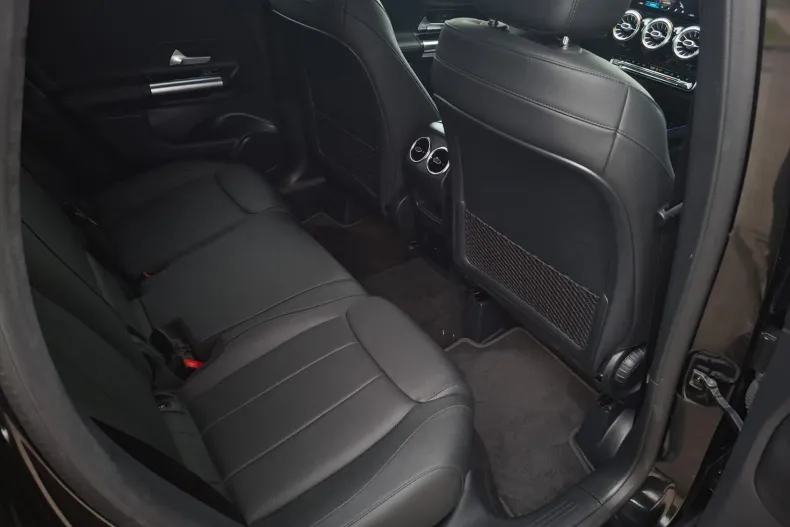 Mercedes-Benz GLA din 2020 cu 84.036 km - oferta MER188652 - foto 12