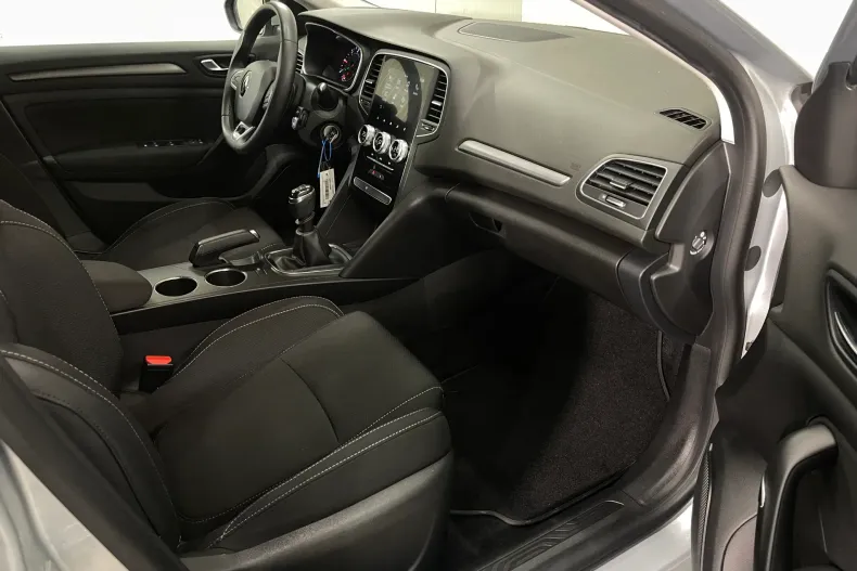 Renault Megane din 2022 cu 61.455 km - oferta REN188662 - foto 9