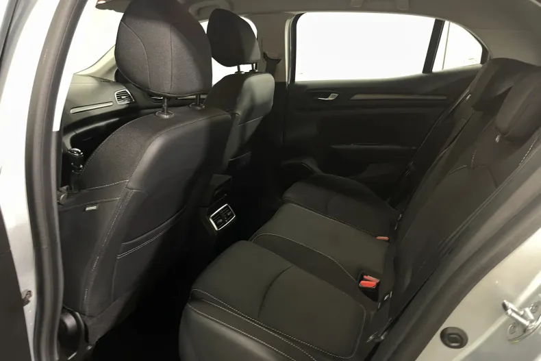 Renault Megane din 2022 cu 61.455 km - oferta REN188662 - foto 11