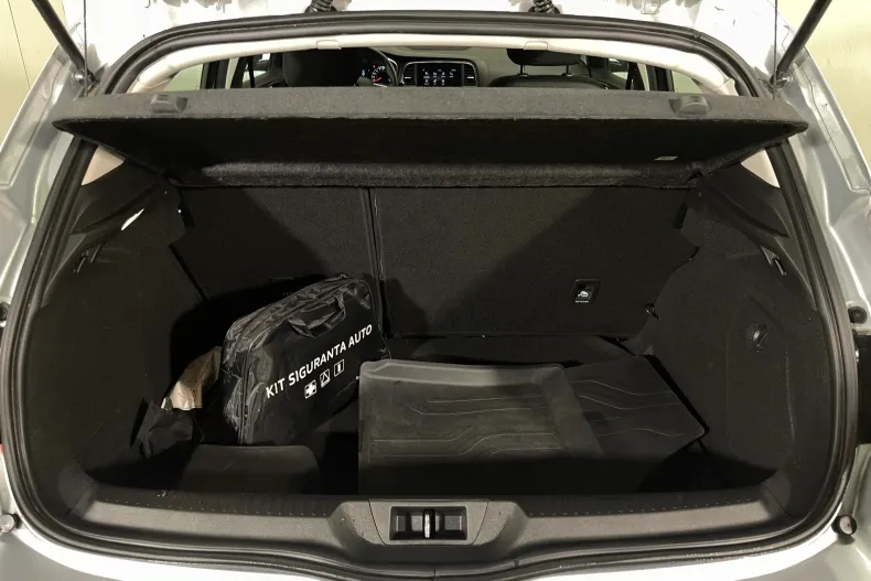 Renault Megane din 2022 cu 61.455 km - oferta REN188662 - foto 12