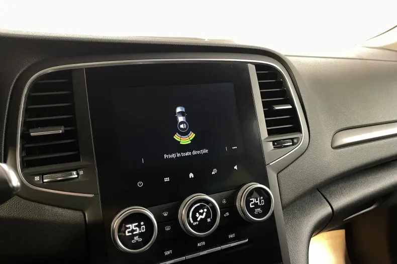 Renault Megane din 2022 cu 61.455 km - oferta REN188662 - foto 13