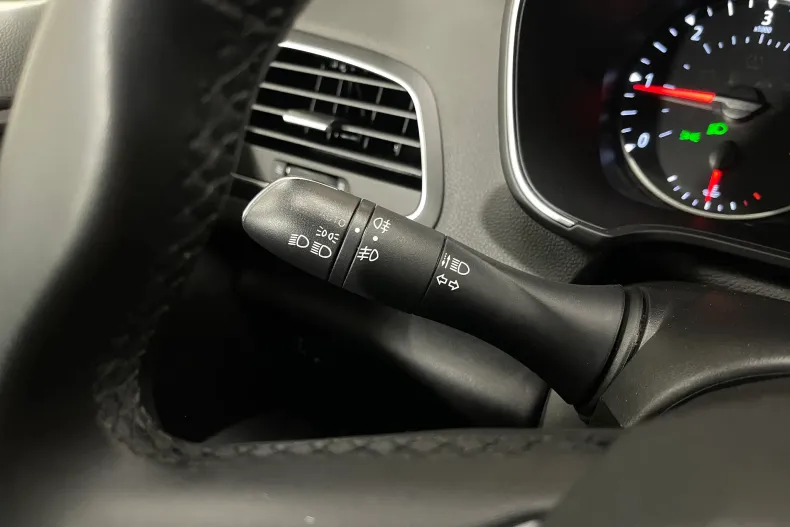 Renault Megane din 2022 cu 61.455 km - oferta REN188662 - foto 19