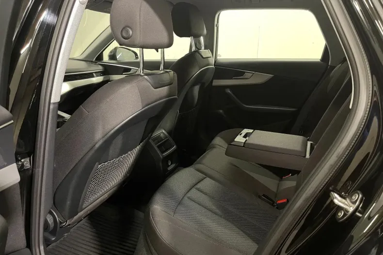 Audi A4 din 2021 cu 112.951 km - oferta AUD188668 - foto 11