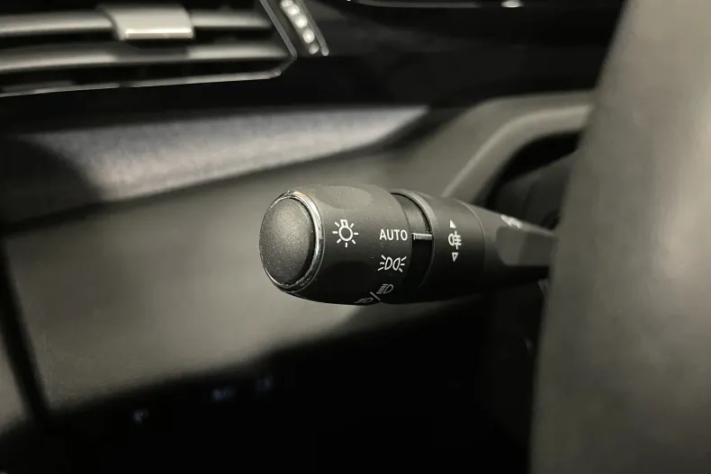 Peugeot 308 din 2023 cu 119.901 km - oferta PEU188671 - foto 27