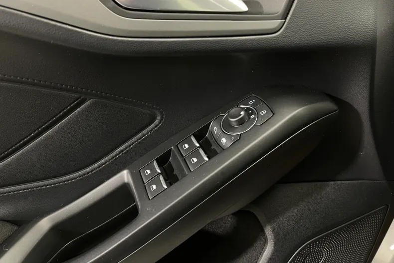 Ford Focus din 2022 cu 51.888 km - oferta FOR188672 - foto 16