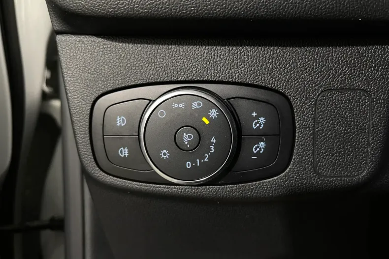 Ford Focus din 2022 cu 51.888 km - oferta FOR188672 - foto 17