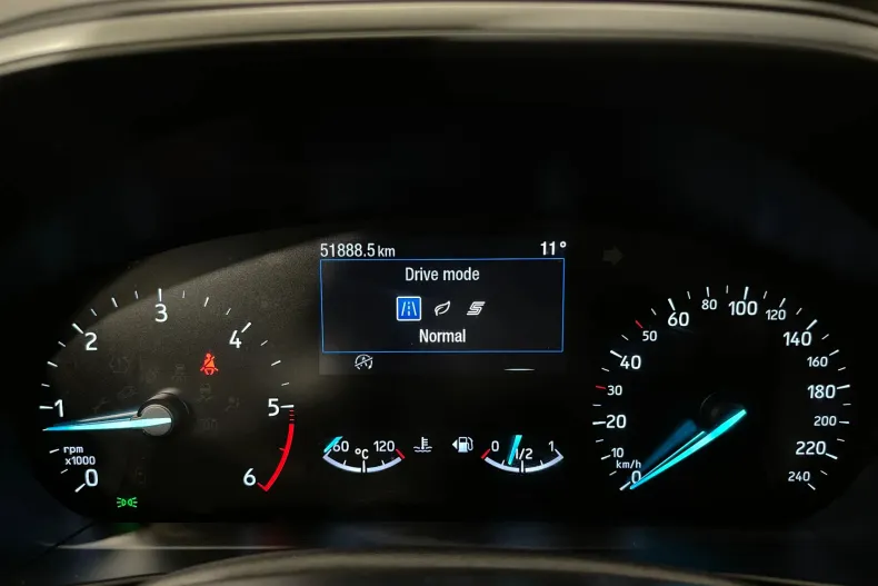 Ford Focus din 2022 cu 51.888 km - oferta FOR188672 - foto 22