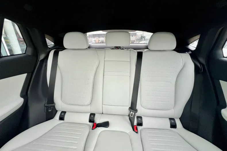 Mercedes-Benz GLC Coupe din 2026 cu 5 km - oferta MER188688 - foto 13