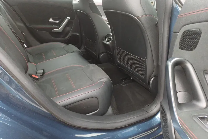 Mercedes-Benz CLA (Clasa CLA) din 2023 cu 54.280 km - oferta MER188690 - foto 25