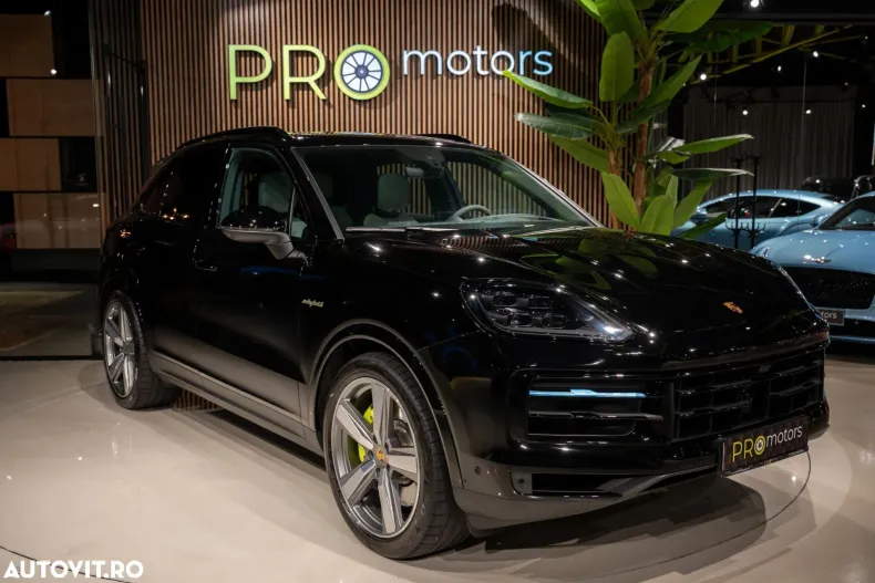 Porsche Cayenne din 2024 cu 23.801 km - oferta POR188711 - foto 1