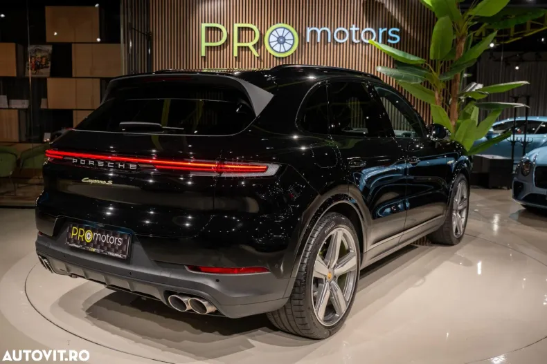 Porsche Cayenne din 2024 cu 23.801 km - oferta POR188711 - foto 3