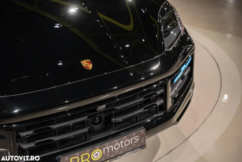 Porsche Cayenne din 2024 cu 23.801 km - oferta POR188711 - foto 10