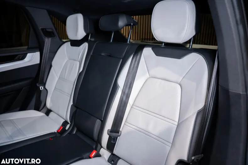 Porsche Cayenne din 2024 cu 23.801 km - oferta POR188711 - foto 30