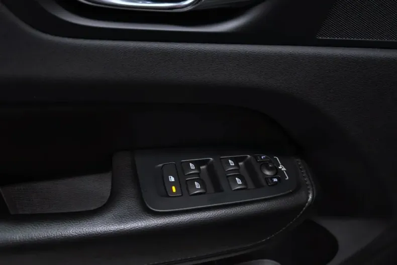 Volvo XC60 din 2021 cu 130.858 km - oferta VOL188725 - foto 12