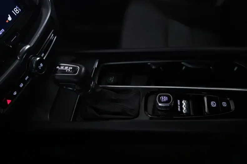 Volvo XC60 din 2020 cu 173.963 km - oferta VOL188728 - foto 18