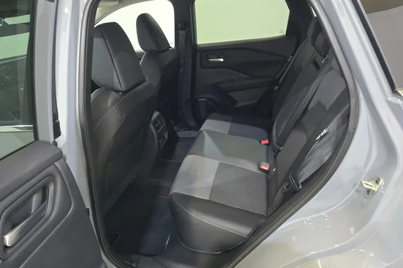 Nissan Qashqai din 2025 cu 4.717 km - oferta NIS188729 - foto 10