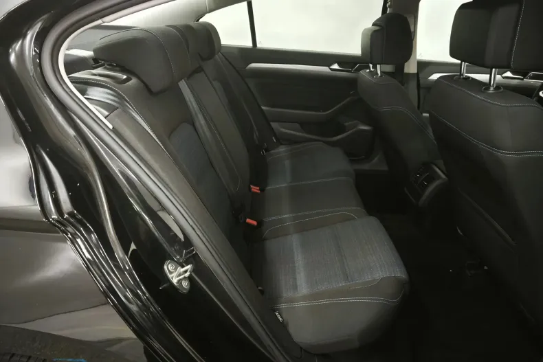 Volkswagen Passat din 2020 cu 100.000 km - oferta VOL188734 - foto 11