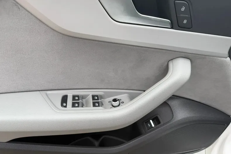 Audi A5 din 2021 cu 48.447 km - oferta AUD188746 - foto 12