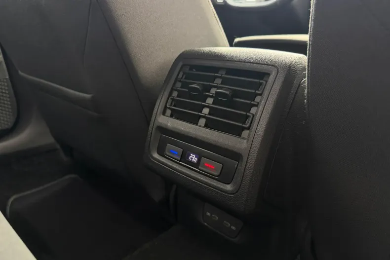 Volkswagen Golf din 2020 cu 130.690 km - oferta VOL188748 - foto 30