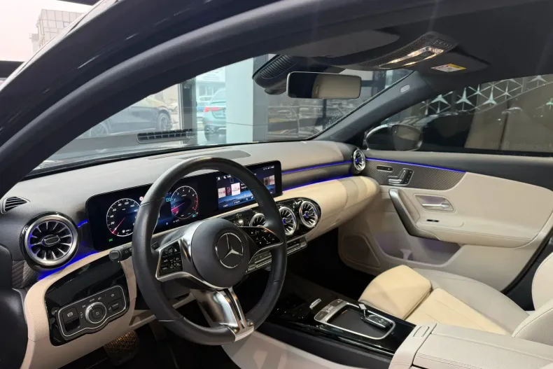 Mercedes-Benz A 200 (Clasa A) din 2023 cu 10.100 km - oferta MER188756 - foto 5