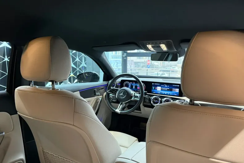 Mercedes-Benz A 200 (Clasa A) din 2023 cu 10.100 km - oferta MER188756 - foto 10