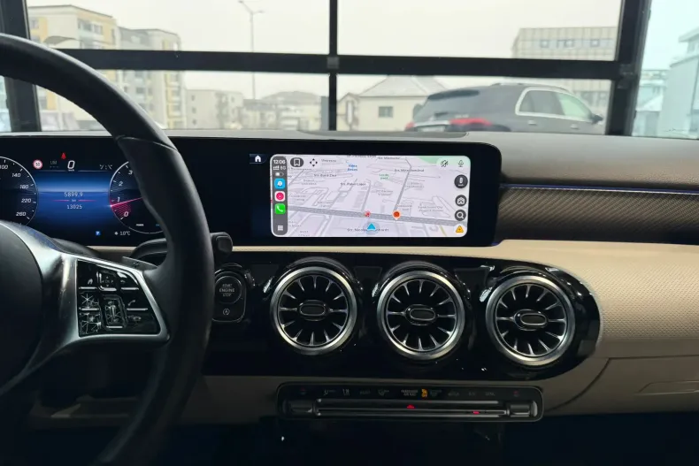 Mercedes-Benz A 200 (Clasa A) din 2023 cu 10.100 km - oferta MER188756 - foto 20