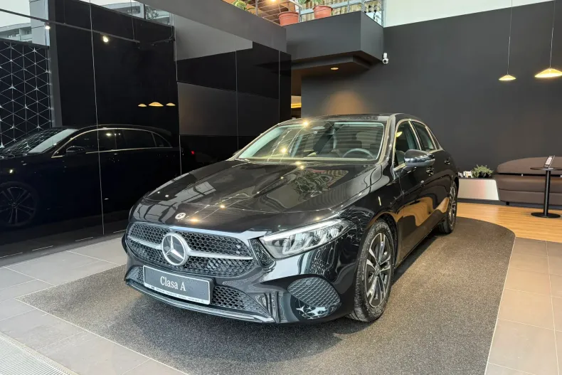 Mercedes-Benz A 180 (Clasa A) din 2025 cu 15 km - oferta MER188757 - foto 3