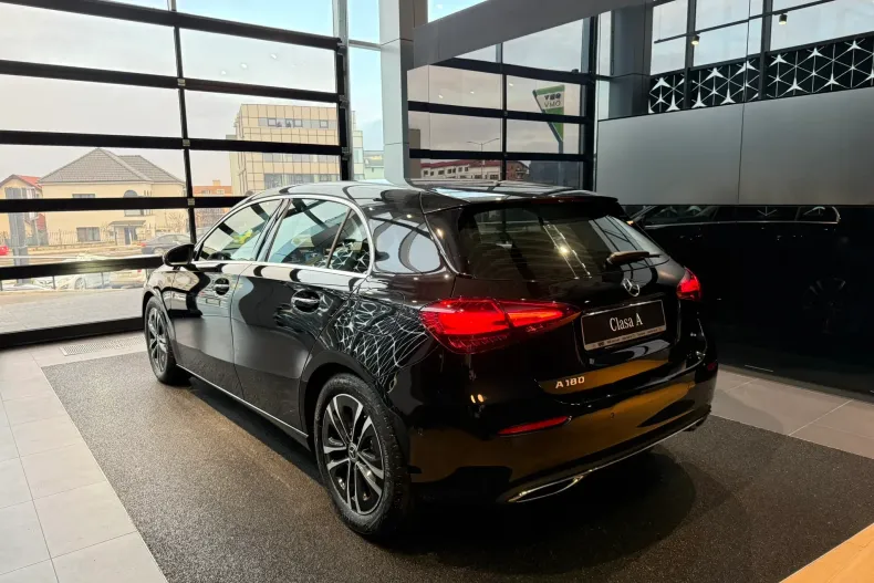 Mercedes-Benz A 180 (Clasa A) din 2025 cu 15 km - oferta MER188757 - foto 6