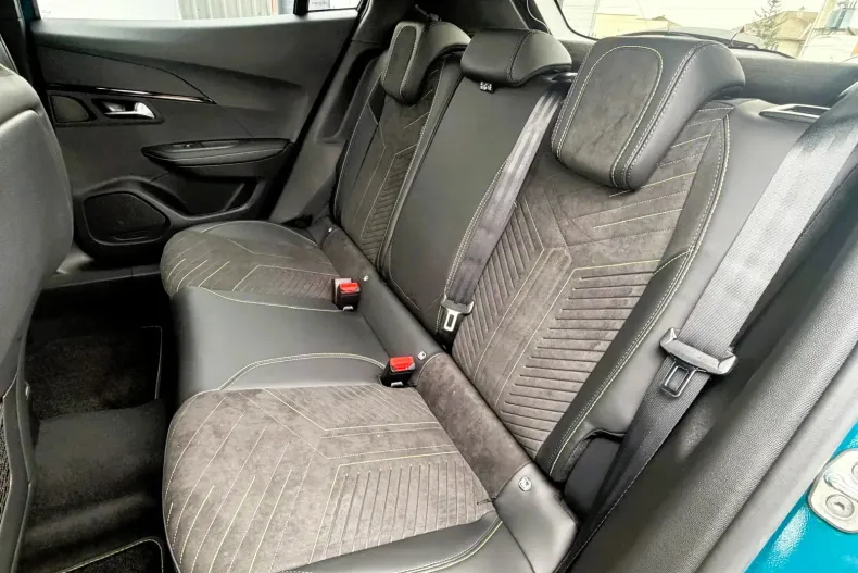 Peugeot 2008 din 2025 cu 10 km - oferta PEU188760 - foto 13