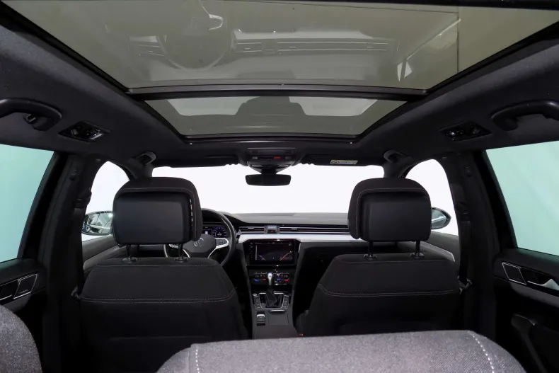 Volkswagen Passat din 2022 cu 155.629 km - oferta VOL188762 - foto 10