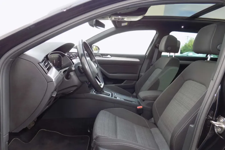 Volkswagen Passat din 2022 cu 155.629 km - oferta VOL188762 - foto 13