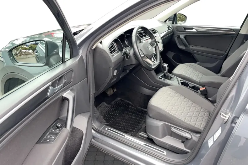 Volkswagen Tiguan din 2023 cu 104.973 km - oferta VOL188763 - foto 10