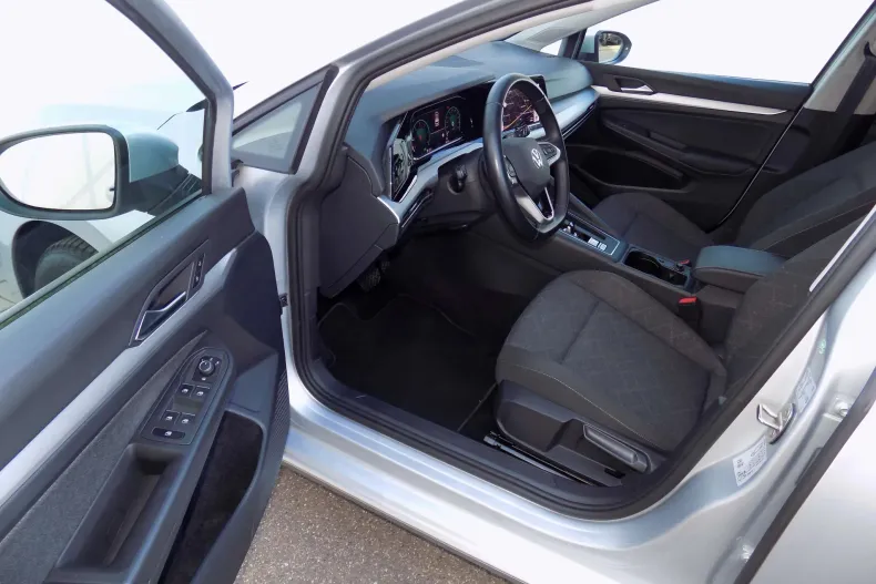 Volkswagen Golf din 2023 cu 64.623 km - oferta VOL188765 - foto 11