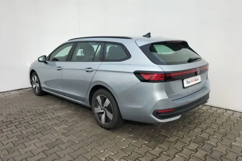Volkswagen Passat din 2024 cu 10.282 km - oferta VOL188770 - foto 4