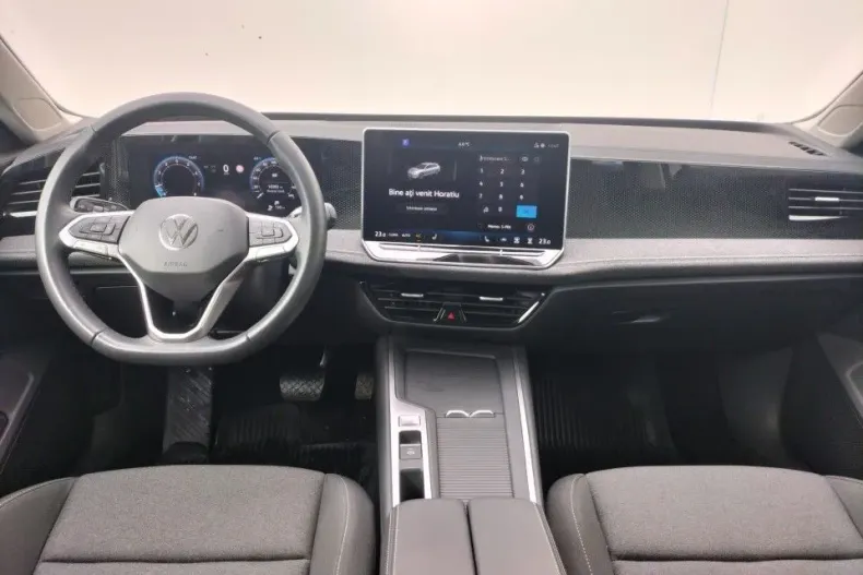 Volkswagen Passat din 2024 cu 10.282 km - oferta VOL188770 - foto 8